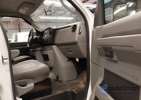 2013 Ford E-250 Commercial z USA, uszkodzony, nr VIN 1FTNS2EW4DDA63660